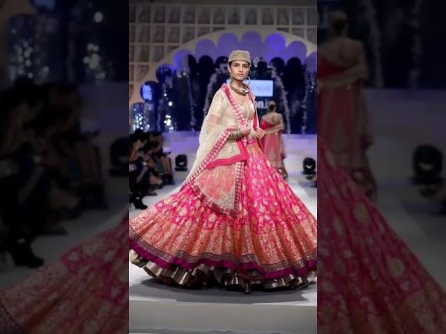 #latest #trending #swanky #designs #partystyle #wedding #lehenga #banarasi #lehengacholi #banaras