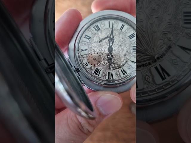 앤티크한 매력의 #태엽시계 손으로 돌리는 좋은 느낌! #antique #vintage #인테리어소품