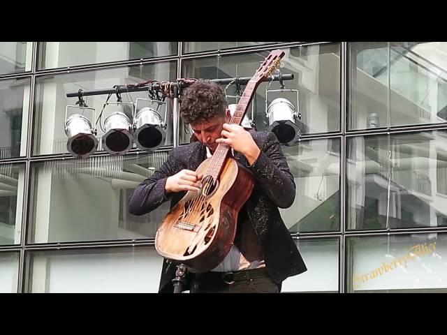 【Strawberry Alice】2016 Xintiandi Festival: Tom Ward Guitar Solo, 19/06/2016.