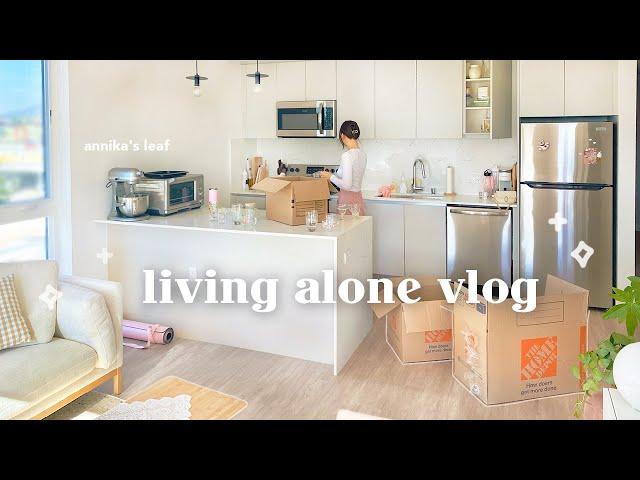 moving into my new apartment! new year new home, empty apartment tour, pulling all-nighter to pack