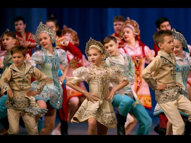 "Калинка", ансамбль "Счастливое детство". "Kalinka", ensemble "Happy Childhood".