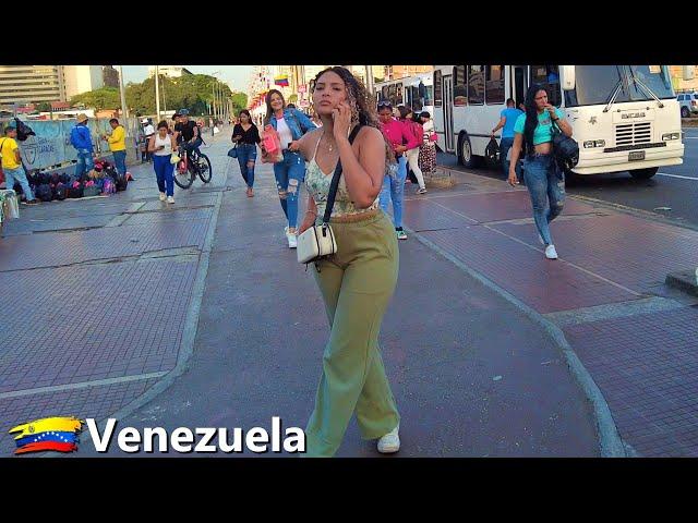 Walking Tour | Life in Caracas Venezuela EL Centro | 2024  4K