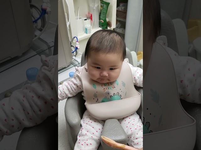 193일 바다의 첫 한우콩가루 이유식 도전 #아기 #baby #cute #cutebaby #funny #babygirl #babycute #anak #anakanak