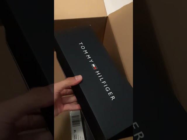 Unboxing Tommy Hilfiger