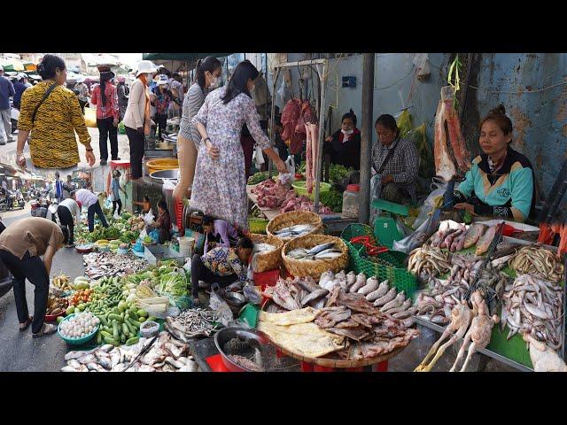 Phsa Samaki Morning Food Market Scene - Plenty River Fish, Fresh Vegetable, Beef, Pork & More Food