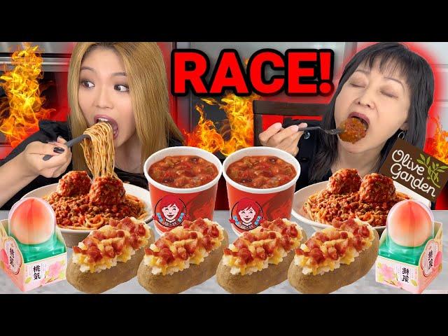 RACE! OLIVE GARDEN VS WENDY'S EATING COMPETITION + VIRAL PEACH ICE CREAMS 먹방