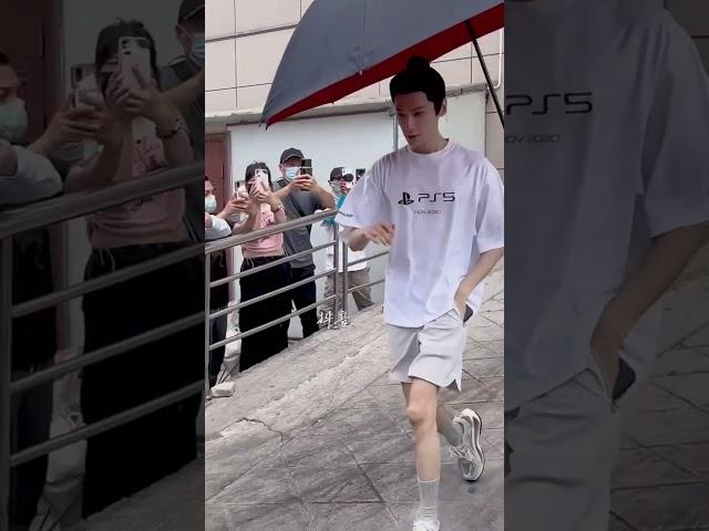 [ 罗云熙 - Luo Yunxi ] Super Cute - 超可爱 - Siêu Dễ Thương - โคตรน่ารัก - 완전 귀여워! - 超かわいい #罗云熙leo