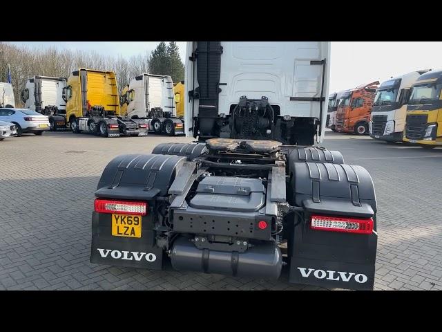 2019 - YK69LZA - Volvo FH4 - 460Bhp Euro 6 Step D - Push Button I-Shift - 6 x 2 - Sleeper Cab