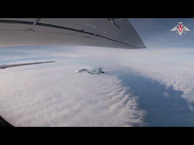 ロシア軍の長距離戦略爆撃機2機が日本海の公海上を飛行、映像公開　スホイ30ＳＭ戦闘機が護衛