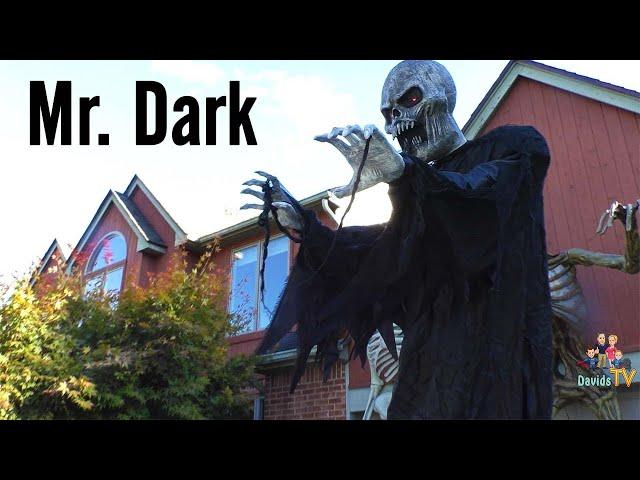 Mr. Dark - 9 Foot Tall Spirit Halloween Animatronic