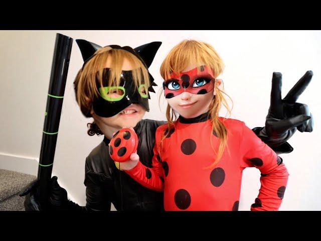 NiKO CAT NOIR  and  ADLEY LADY BUG  vs  WiFi MOM family pretend play as Adleys favorite cartoon show