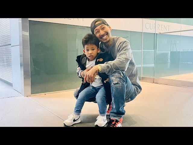 3-Years-Old Models For His Dad's Favorite Brand!! (日本語字幕)