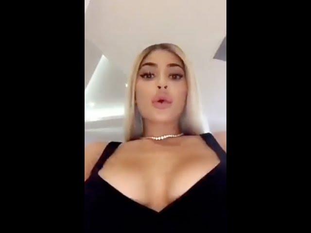 KYLIE JENNER SNAPCHAT VIDEOS 64 (ft. Travis Scott, Kendall Jenner, Bella Hadid,etc.)