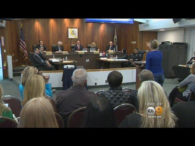 Los Alamitos City Council Votes To Opt Out Of Sanctuary Status