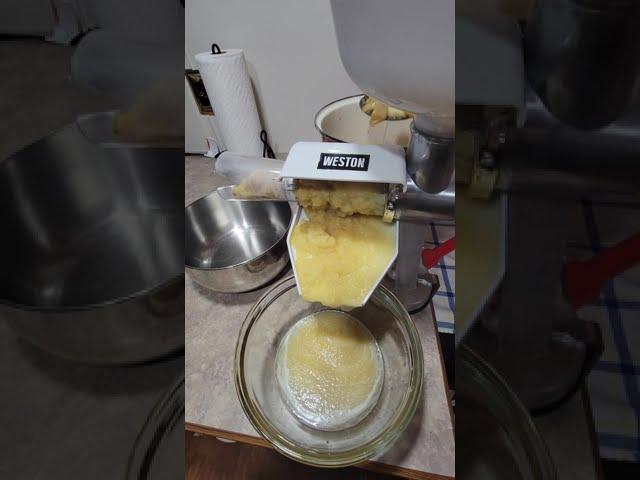 Weston Food Strainer and Sauce Maker - Making Applesauce to Can