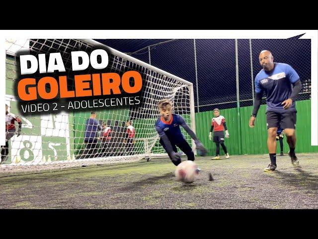 TREINO COM OS ADOLESCENTES NO DIA DO GOLEIRO