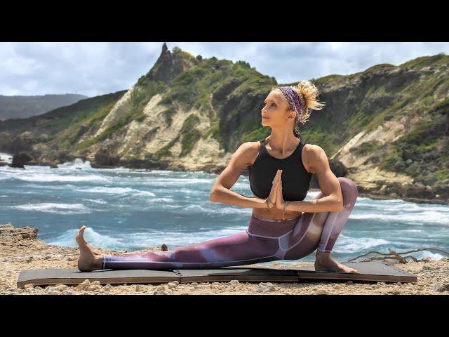 30 Min Vinyasa Yoga Flow | Full Body Stretch and Strength Practice