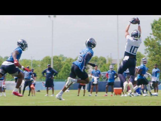Adam Humphries Makes Leaping Catch for Big Gain