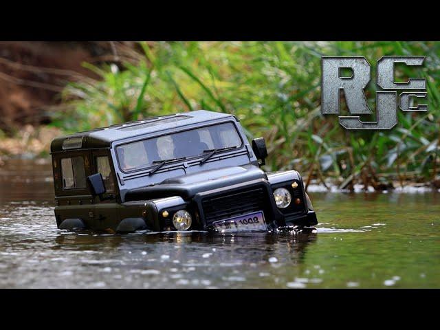 Land Rover RC Adventure 1/10 Scale MN999 Defender wade into the water | RCJC