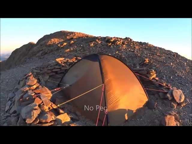 Bivouac on top of Montcalm (3077m) with fierce winds