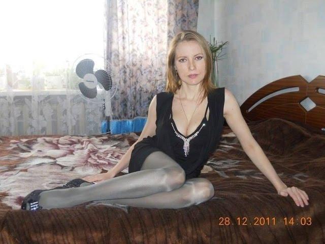 Hot Chicks in Shiny & Glossy Pantyhose Tights #3