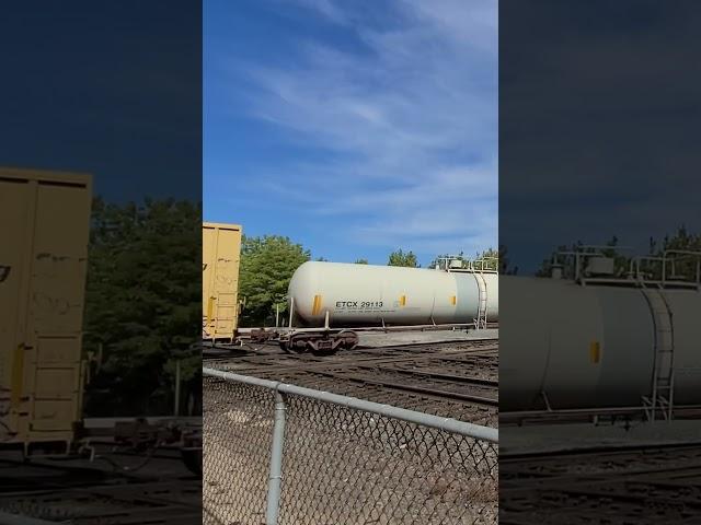 Hitting the diamond in Marion, Ohio on the CSX #locomotive