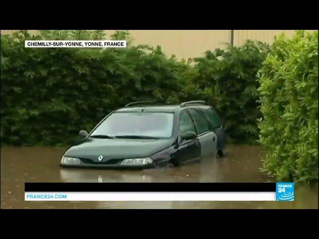 France floods: Hundreds evacuated amid heavy rain