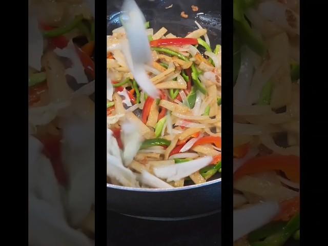 Stirfry Rice Noodles (Pancit)