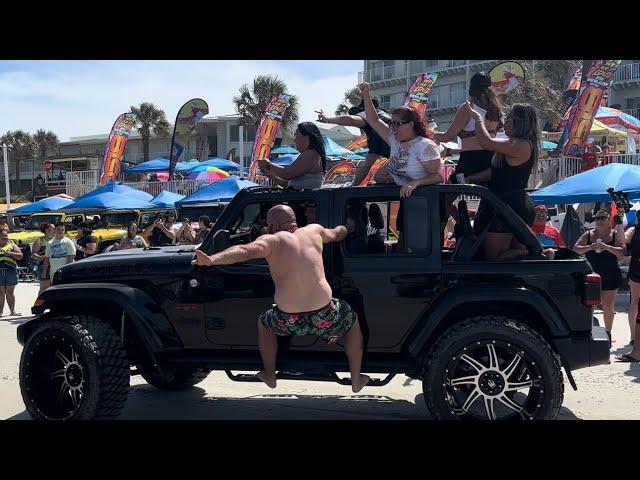 Jeep beach 2024 beach party was crazy #daytonabeach #subscribe #viral #jeep #jeepbeach #jeeplife