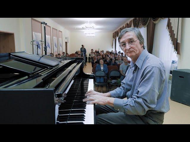 Евгений Маслов:  "Моя карьера начиналась отсюда..."
