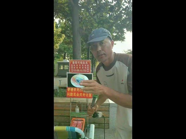 I haven't set up my stall for a few days. Today I started visible ear cleaning at a small park by t