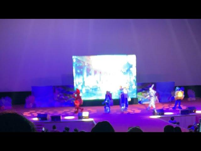 Amina and Brothers в прямом эфире.