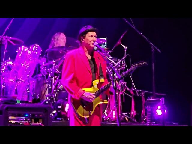 BEAT: "Three of a Perfect Pair" (show 2, Napa, CA) Adrian Belew, Steve Vai, Tony Levin, Danny Carey