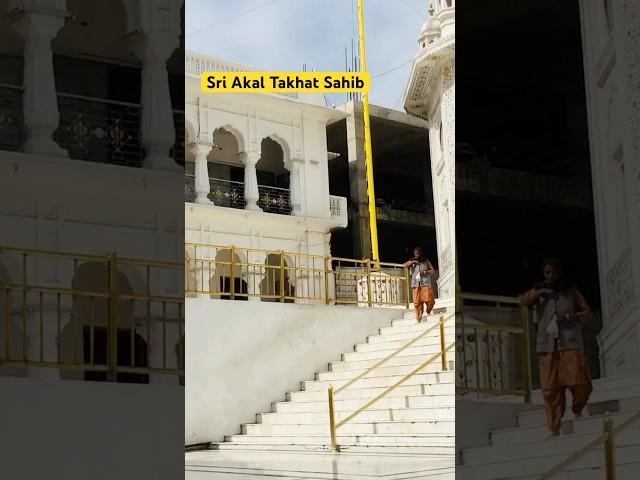 Sri Akal Takhat Sahib front where always Dhadi wars sung and battle 84 fought. Many Singh’s Shaheed