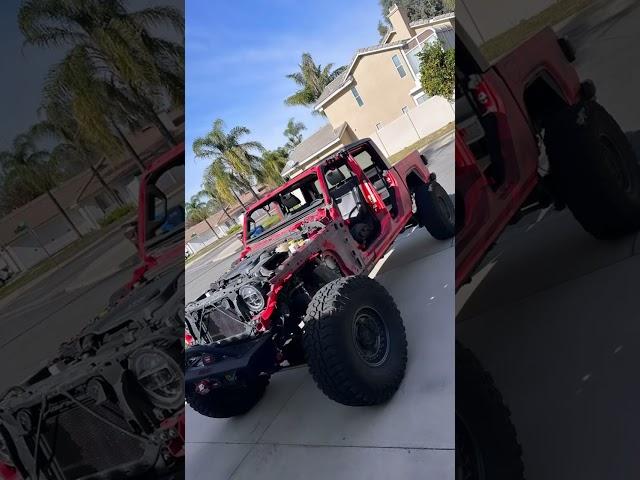 Jeep in Metro Wrap Shattered Elite Red Camo Vinyl 