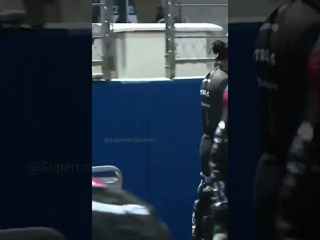 F1 Cameraman Fall Down While He's Filming Lewis Hamilton