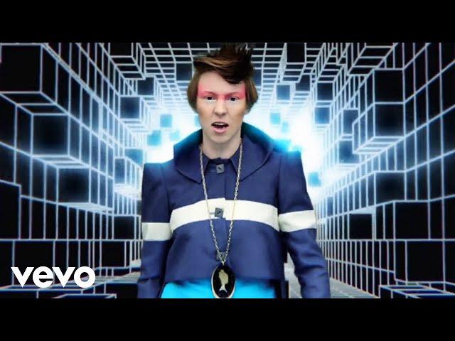 La Roux - Bulletproof (Official Music Video)