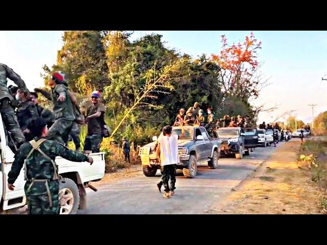 Karenni state KA/KNDF dancing  in the street