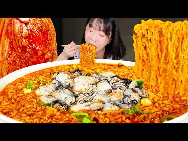 Eat 8 Supersize Spicy Oyster Ramyeon  & Korean Kimchi MUKBANGㅣRamen EATING SHOWㅣREALSOUNDㅣASMR