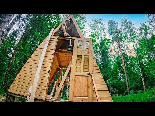 СТРОИМ ДОМ в ЛЕСУ | МЕДВЕДЬ ОХОТИТСЯ на ЛОСЯ | МНОГО МЕДВЕЖАТ на ПРИВАДЕ | A-FRAME СВОИМИ РУКАМИ