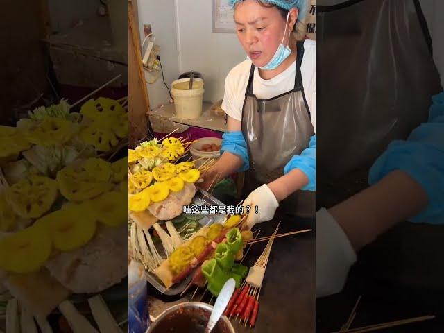 东北巨无霸煎饼果子，最后大得像枕头！ #路边摊美味 #街边小吃 #煎饼果子