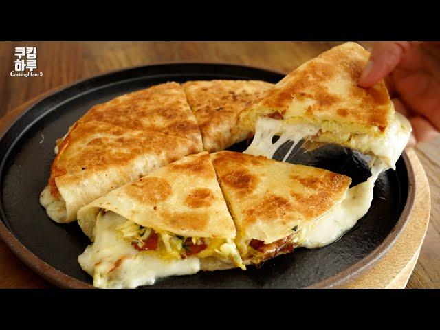 Perfect Breakfast! Cabbage Quesadilla!! Crispy Outside and Delicious Inside!!