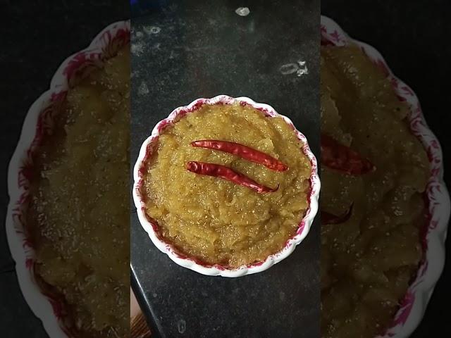 kacha aam er tok jhal misti achar ,, darun testy , sobai banie kheo