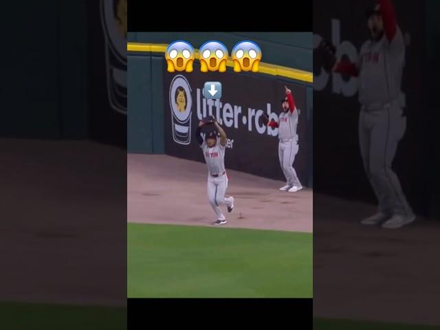 A IMPOSSIBLE CATCH by Red Sox’ Rafaela!!!!#baseball #redsox #impossible #sctop10