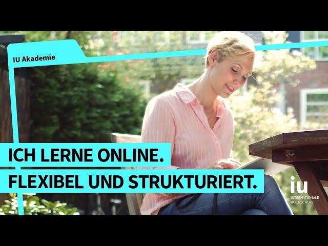 Online Weiterbildung an der IU Akademie | Online weiterbilden Ablauf eines Tages an der IU Akademie