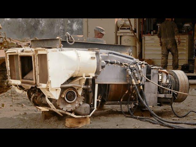 Why M1 Abrams Tanks Have Gas Turbine Engines #shorts