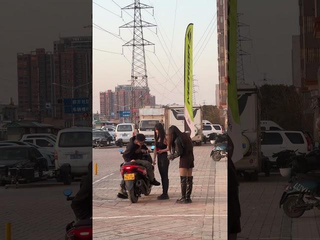 The scooter is smooth to operate and flirt with girls #Spring Breeze150sc #Silky #Flirting