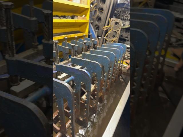 Pressure testing cylinder head #automobile #cylinderhead  #pressuretest ￼