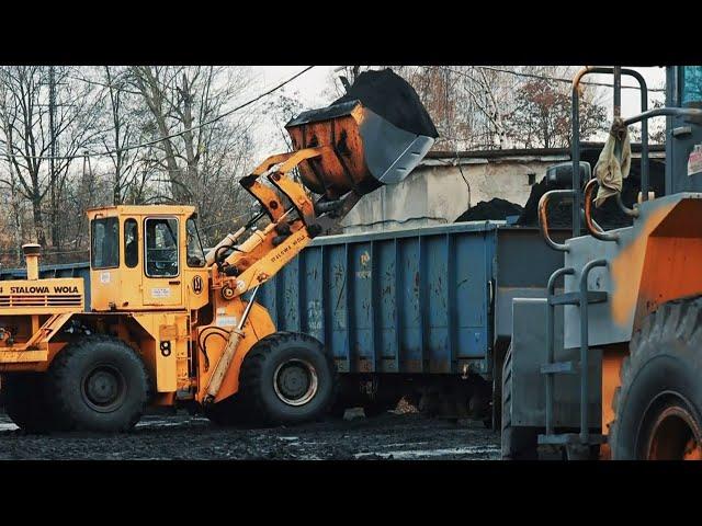 Załadunek węgla do wagonów - Chwałowice