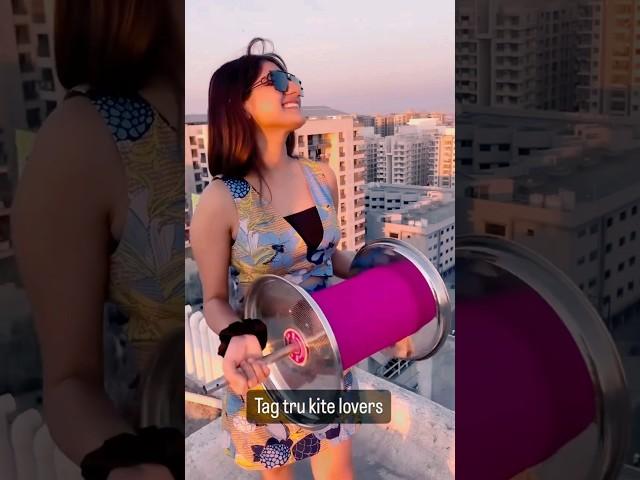 Girl kite lovers  #kite #kiteflying #viralshorts #trending #shorts #kitelover #kites #trending